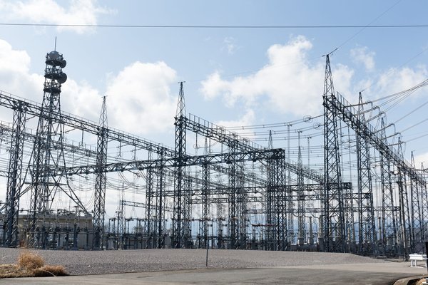 Les astuces pour transformer une tenue de jour en tenue de soirée