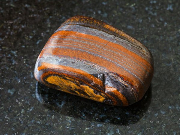 Tout savoir sur la pierre jaspe mokaïte